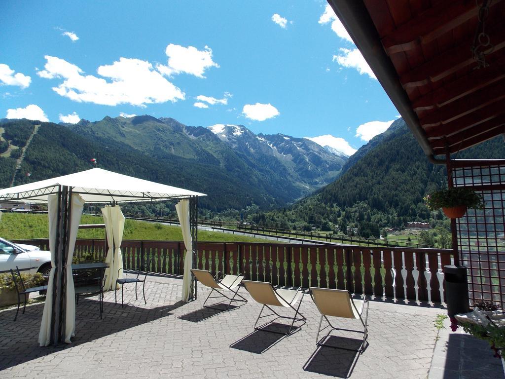 Hotel Veduta Dell'Adamello Temù Kültér fotó